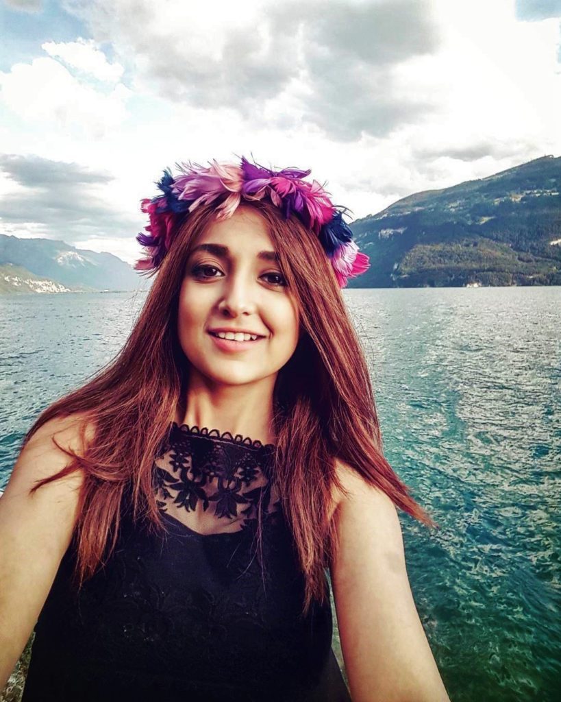 monali thakur biogrpahy