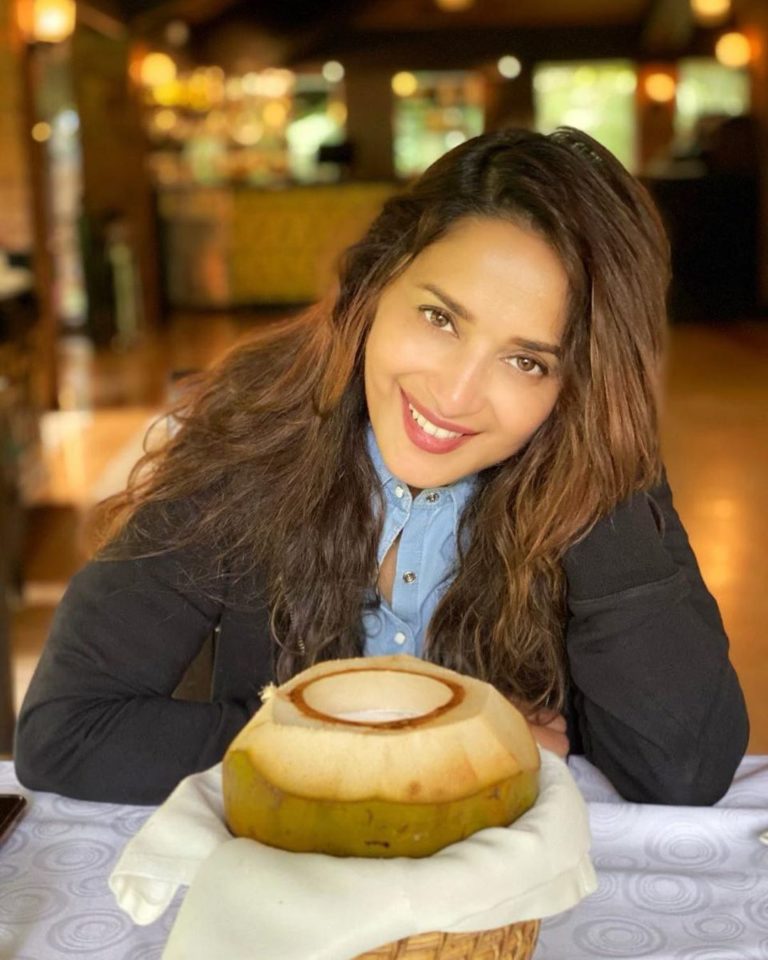 madhuri dixit drinking coconut water slim and beautiful bollywood actress