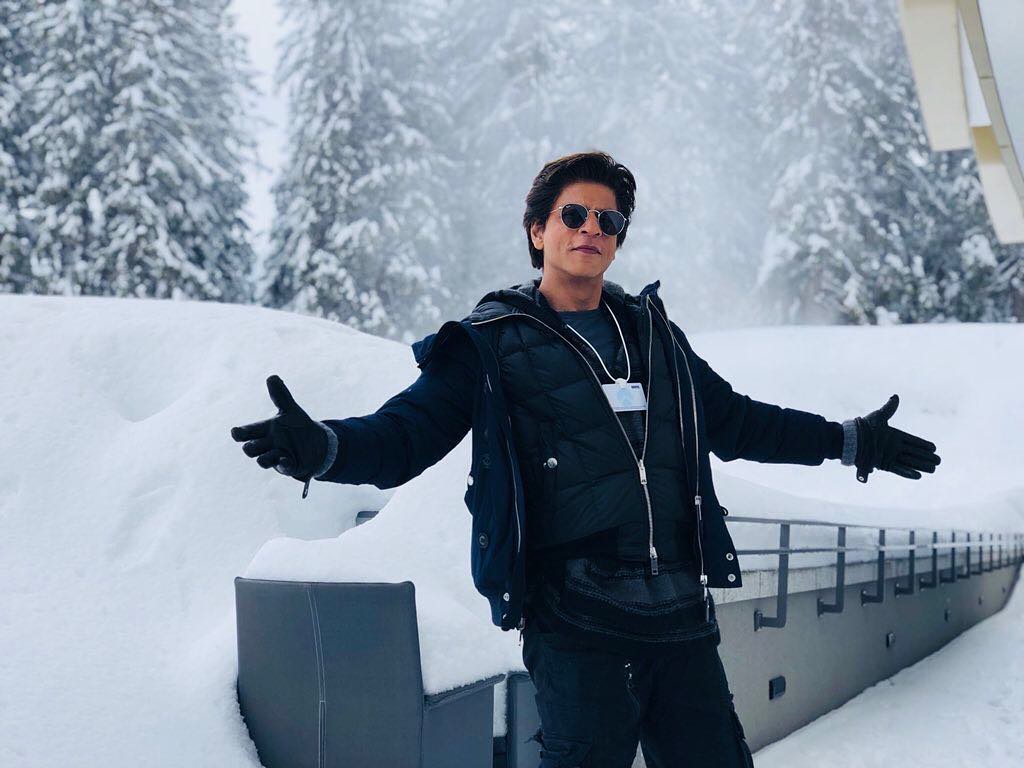 Shah Rukh Khan in Switzerland to attend the Crystal Awards Ceremony making a romantic pose