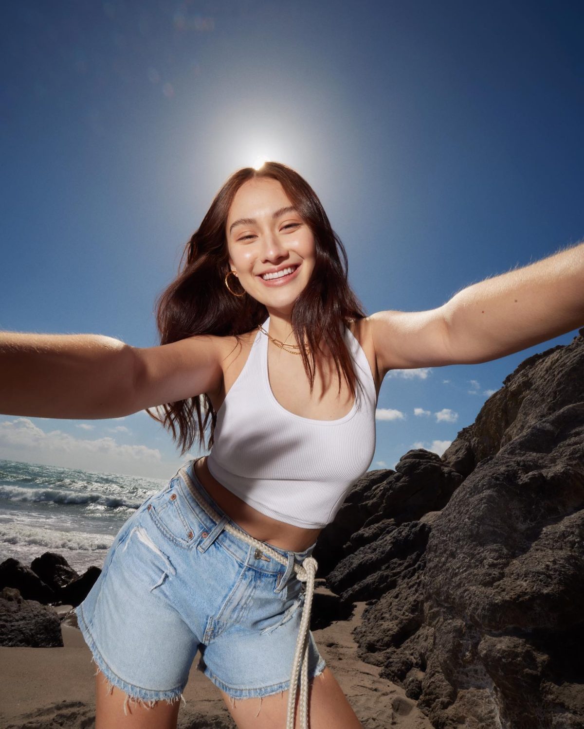 Lola Tung Age Discover Her Biography And Career Details