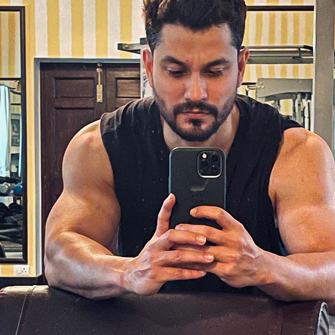 Kunal Khemu Height Age Girlfriend Wife Family Biography Facts More 4