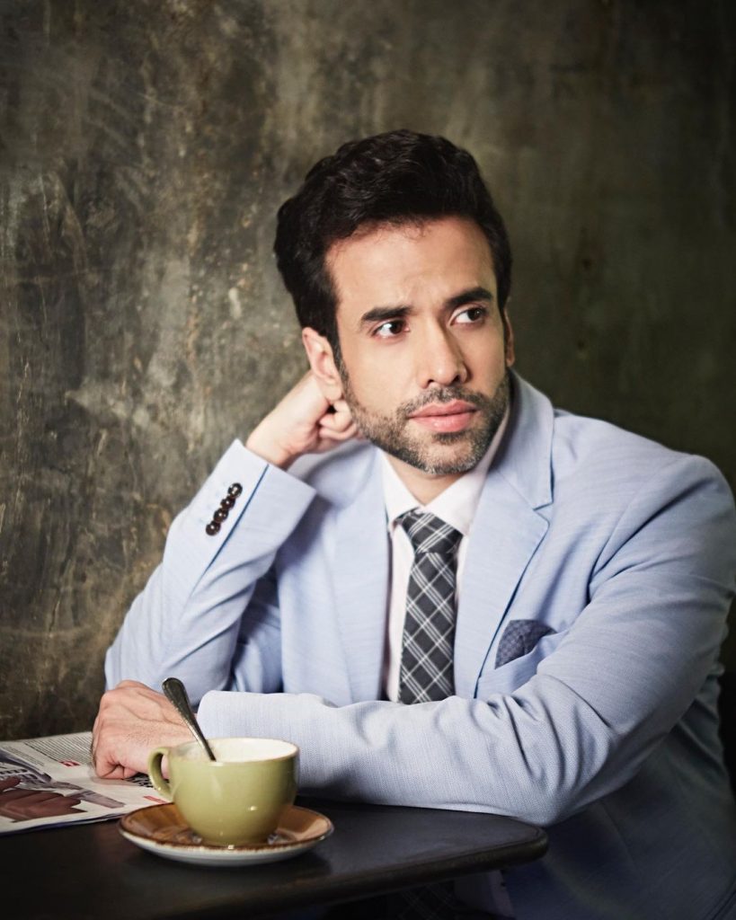 Tusshar Kapoor Age, Height, Biography 2023 Wiki, Net Worth Tusshar Kapoor Age Height Girlfriend Wife Family Biography 7 1