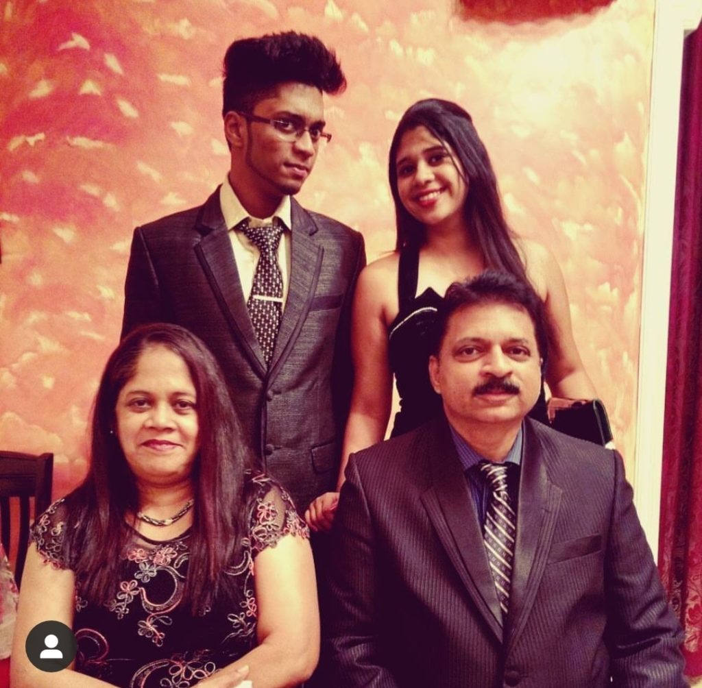 abishek colaco family pic with his father mother and sister