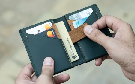 5 Must-Have Features of A Functional Men’s Wallet